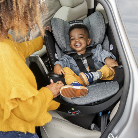 Evenflo Gold Launches Revolve360 A Turning Point In Car Seat Innovation Business Wire - How To Install Evenflo Car Seat Base