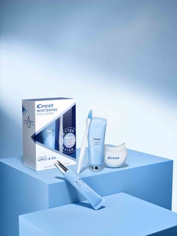 Crest Whitening Emulsions with LED Accelerator Light Kit joins the existing “with Built-in Applicator” and “with Wand Applicator” varieties as the newest addition to the lineup of leave-on teeth whitening treatments, now available nationwide. (Photo: Business Wire)