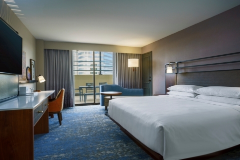 Renaissance Dallas Addison King Guestroom (Photo: Business Wire)