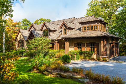 Spacious Mountaintop Estate-Near Hiking Trails, a TurnKey vacation rental in Asheville, North Carolina. (Photo: Business Wire)