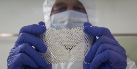 original Researchers from the U.S. Army Institute of Surgical Research have found that Kerecis Omega3 Burn fish skin has better wound-healing properties than fetal bovine dermis. (Photo: Business Wire)