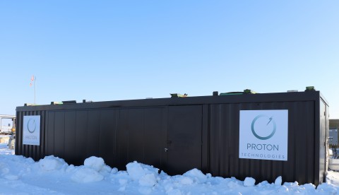 サスカチュワン州ケロバートの近くにあるプロトン・テクノロジーズのブラックボックス（写真：ビジネスワイヤ）