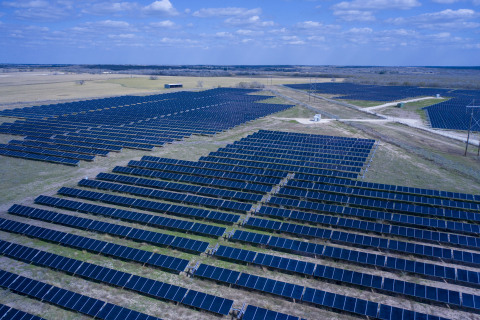 Adapture Renewables Completes 13 MW DC Solar Project in Runge, Texas