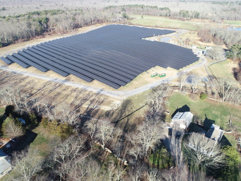 Installed on a former corn field, Ameresco’s Tiverton’s solar energy site comprises over 12,000 modules with an electricity generation capacity of 4.95 MW.