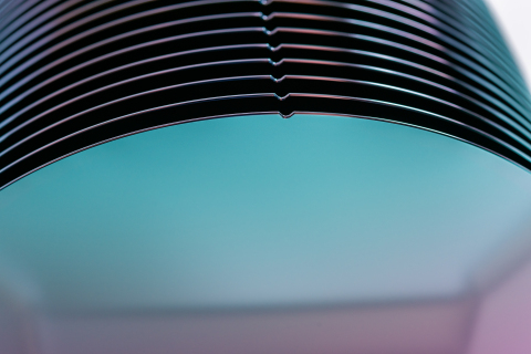 original Okmetic’s UF-RFSi® is a tailored silicon substrate dedicated for thin film surface acoustic wave hybrid structures. (Photo: Business Wire)