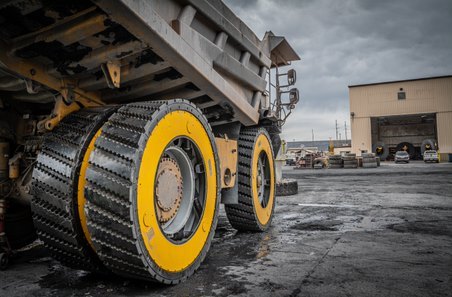 The patented Air Suspension Wheel is an airless wheel assembly replacing rubber tires. The ASW will not overheat, explode and is 100% recyclable. (Photo: Business Wire)