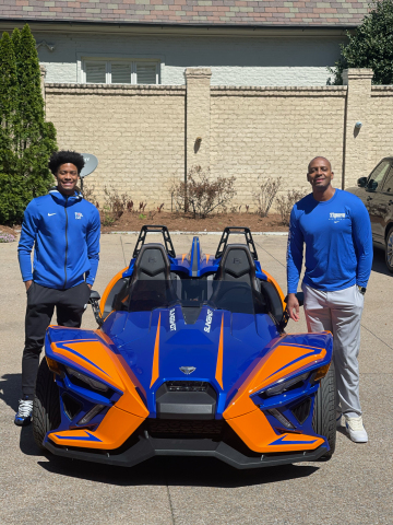original Polaris Slingshot & Basketball Legend Anfernee "Penny" Hardaway 'Light it up Blue' for World Autism Awareness Day (Photo: Business Wire)