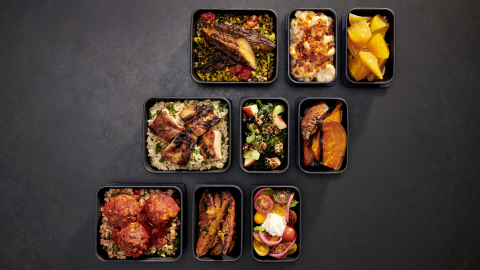 JetBlue has partnered with Dig to bring its signature build-your-own dining concept to tray tables at 35,000 feet – JetBlue’s first complimentary meal in core. (Photo: Business Wire)