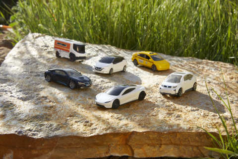 thumbnail A new Matchbox EV-themed five-pack is now available with a paper foam inner tray. (Photo: Business Wire)