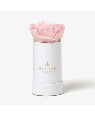 Find the perfect gift for Mom at Macy’s; Infinity Roses Single Rose, $39.95 (Photo: Business Wire)