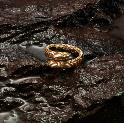 The 800BC Ring was originally worn by the women and men of Ancient Greece. Delicately engraved by hand, the Grecian key pattern represents the symbol of infinity. FUTURA handcrafts each piece exclusively from 18kt Certified Fairmined Ecological gold that is mercury-free, sustainable, ethical and fully traceable from the mine, to you. Each piece of FUTURA Jewelry reduces harmful mercury emissions from our planet, and ensures a safer and healthier tomorrow. (Photo: Business Wire)