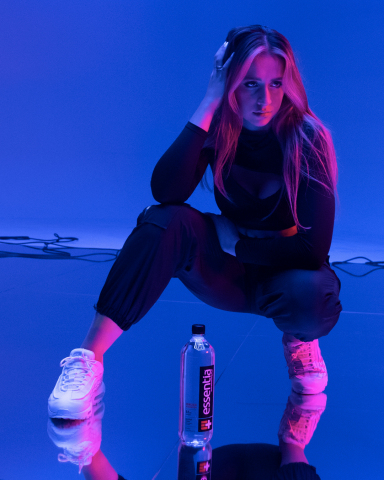 Essentia Water campaign features new brand partnership with multi-platinum singer/songwriter Tate McRae (Photo: Business Wire)