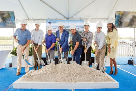 Pictured L-R: Whit Duncan, Parkway; Zach Guy, Silverpeak; Scott Francis, Parkway; Bill Mutz, Mayor of Lakeland; Jim Heistand, Parkway; Steve Scruggs, Lakeland Economic Development Council; Kevin Thomas, Parkway; A. Noni Holmes-Kidd, Parkway (Photo: Business Wire)