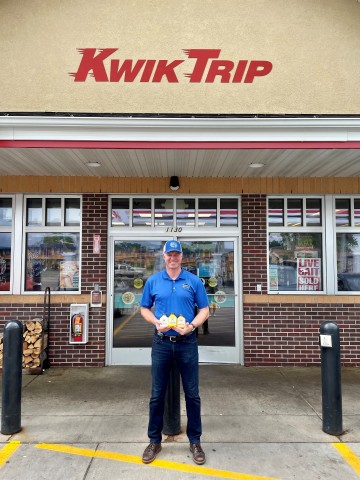 Eric Rygg, President at Silver Spring Foods, Inc., in front of an Eau Claire Kwik Trip (Photo: Business Wire)