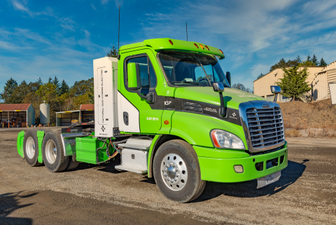 NW Natural truck loan program and Hyliion teamed up to make this Compressed Natural Gas (CNG)-electric hybrid Cascadia day cab tractor available to fleet operators seeking low-emission, cost-saving alternatives to diesel. (Photo: Business Wire)