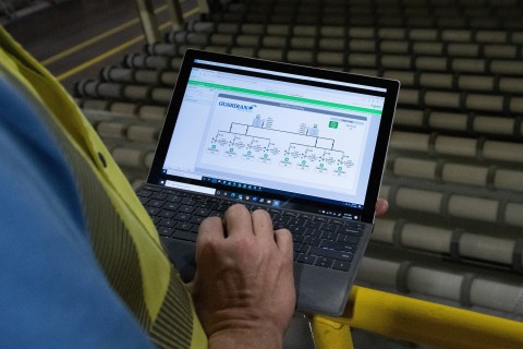 EcoStruxure Power Monitoring Expert software gives Guardian Glass full visibility of power factor, real-time power, capacitor bank steps, and various alarms for any issues with the system. (Photo: Business Wire)