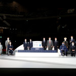 東京2020組織委員会および国際オリンピック委員会と提携するプロクター・アンド・ギャンブルが、再生プラスチックで作られた東京2020オリンピック・パラリンピック競技大会のメダル授与式表彰台を発表