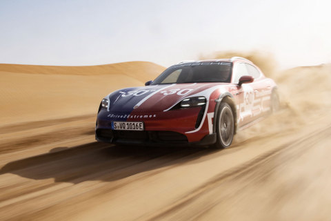 thumbnail The Taycan Cross Turismo, the all-rounder among electric sports cars, off the beaten track in the UAE (Photo: AETOSWire)