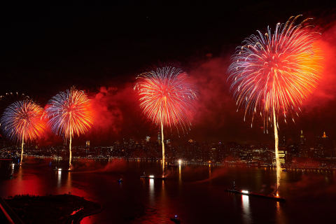 Macy’s 4th of July Fireworks®, America’s biggest Independence Day celebration is back, live from New York City. (Photo: Business Wire)