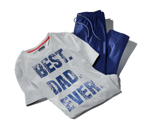 original Celebre A Los Grandes Papás Este Diá Del Padre Con Increíbles Regalos De Macy’s; Set de Piyamas de la marca Club Room “The Best Dad”, $40.00 (Photo: Business Wire)
