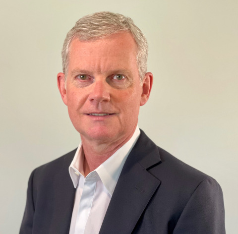 original Ian Hurst (Photo: Business Wire)