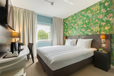 Thon Hotel Brussels Airport with newly refurbished guest rooms (Photo: Business Wire)