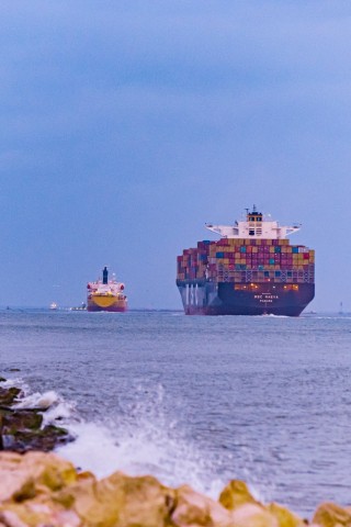Ship vessel activity along the Houston Ship Channel. (Photo: Business Wire)
