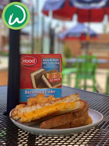 thumbnail (Photo: Wahlburgers)