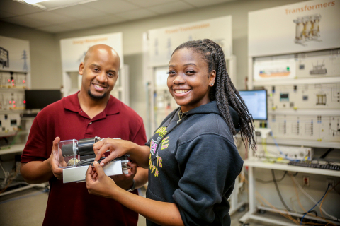 Students working in a lab of Roy G. Perry College of Engineering at Prairie View A&M University. (Photo: Business Wire)