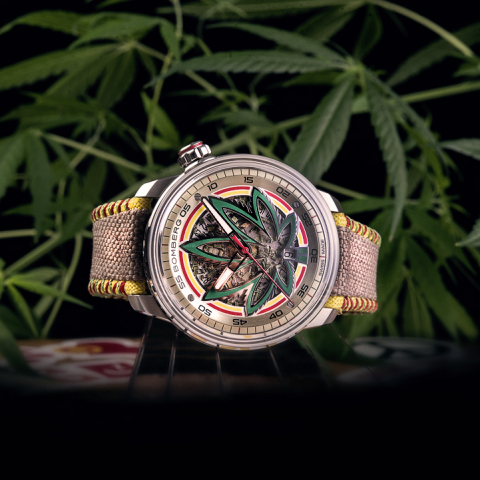 Le cadran présente la plante CBD indica, immédiatement reconnaissable avec ses sept feuilles dentelées, et un puissant revêtement Super-LumiNova permettant de lire la montre à tout moment.
La BB01 Automatic Cure the BullDog présente de véritables extraits de feuilles de CBD indica à l'intérieur du cadran et un bracelet en chanvre authentique, produit par notre partenaire américain, conforme aux normes les plus strictes de durabilité et de production naturelle. (Photo: Business Wire)