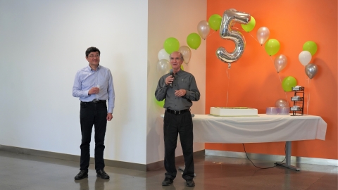 Cepton CEO Dr. Jun Pei (left) and CTO Dr. Mark McCord (right) spoke at the Company’s fifth anniversary celebration. © Cepton Technologies, Inc.