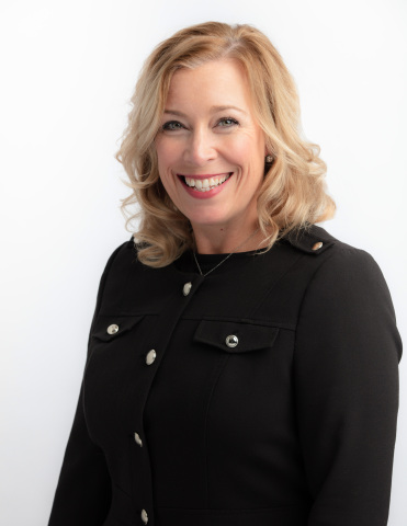 Laura Wallace, Desert Financial Credit Union's new Chief Retail Officer (Photo: Business Wire)