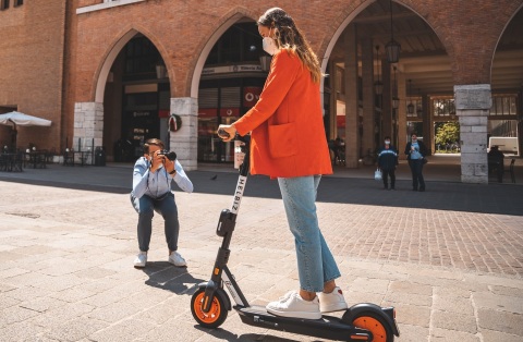 Micro-Mobility Leader, Helbiz Launches E-Scooters in Reggio Emilia, Italy (Photo: Business Wire)