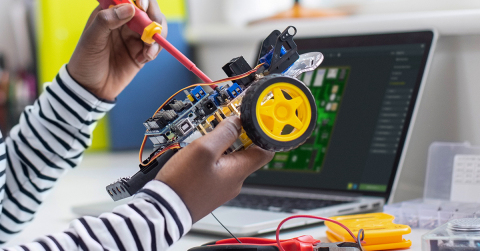 Start your school year right with Upverter Education, an award-winning electronics design curriculum. (Photo: Altium LLC)