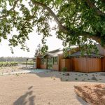 Bread_%26_Butter_Napa_Valley_Tasting_Room_Exterior.jpg
