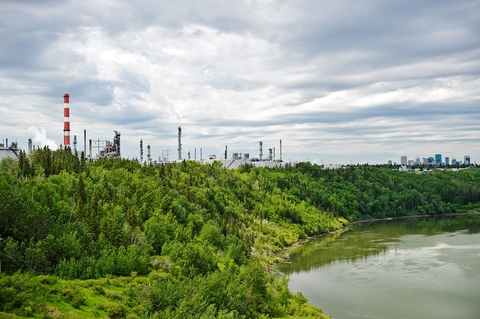 Strathcona Refinery near Edmonton, AB (Photo: Business Wire)