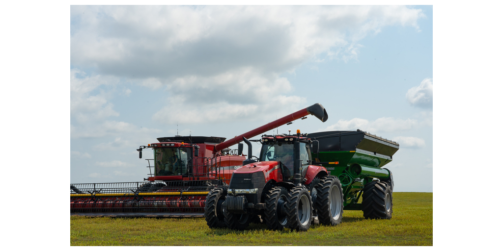 Case IH presents Magnum tractor with Raven autonomy at SIMA - Future Farming