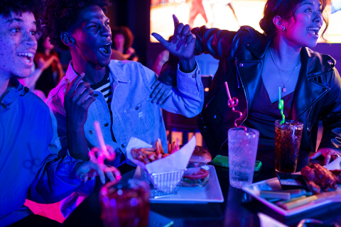 original Game Day at D&B is Always The Move #DINGDINGDING (Photo: Business Wire)