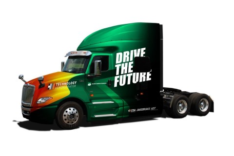 thumbnail Jacobs Vehicle Systems en Tula Technology onderzoeken mogelijkheden om NOx- en CO₂-uitstoot te verminderen en gaan de nieuwste demonstratietruck van Jacobs uitrusten met zowel Jacobs CDA- als Tula’s diesel DSF-technologieën. Zo kunnen klanten er direct ervaring mee opdoen. (Foto: Business Wire)