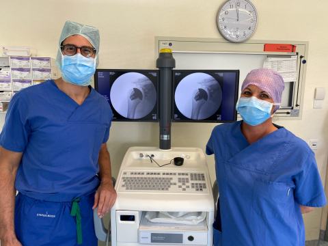 original Prof. Mark Tauber, MD, PhD, of Athos Klinik in Munich, Germany performed the first surgery in Europe using Exactech's bone-conserving, 3D-printed Equinoxe® Stemless Shoulder (Photo: Business Wire)