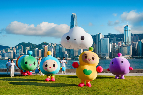 FriendsWithYou characters at Hong Kong's iconic Victoria Harbour (Photo: Business Wire)