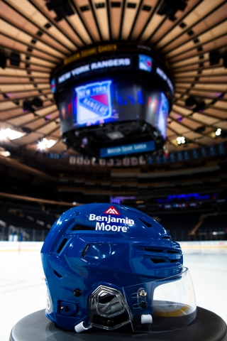 Rangers helmet featuring Benjamin Moore logo (Photo: MSG Photos)
