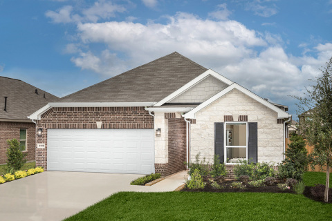 KB Home announces the grand opening of Glendale Lakes, a new-home community in Rosharon, Texas. (Photo: Business Wire)