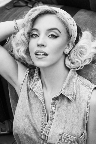 Introducing the GUESS Originals x Anna Nicole Smith Collection by Cali Thornhill Dewitt for Fall 2021; Sydney Sweeney Makes Her Debut With GUESS Originals (Photo: Business Wire)