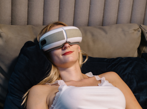 The Mintal Eye Massager engages sight, sound and touch senses to guide users through a personalized 15-minute relaxation journey to help foster deeper sleep. (Photo: Business Wire)