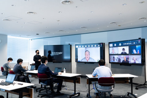 A workshop connecting “Lumada Innovation Hub Tokyo” and GlobalLogic's Design and Engineering Centers. (Photo: Business Wire)