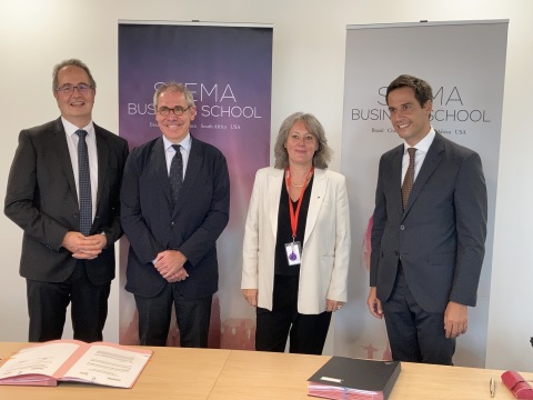 Official signing of the partnership between SKEMA and EADA on 20 September 2021 from SKEMA Business School's Grand Paris Campus. From left to right: Patrice Houdayer, Director of Programmes, International and Student Life, Koke Pursals, Chairman of the Board of Directors of the EADA Foundation, Alice Guilhon, SKEMA's Dean Executive President, and Jordi Diaz, EADA's Dean. (Photo: Business Wire)