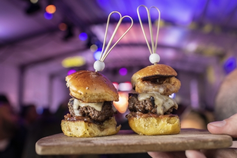 The 14th annual Blue Moon Burger Bash presented by Pat LaFrieda Meats hosted by Rachael Ray returns Thursday, October 14. (Photo: Business Wire)