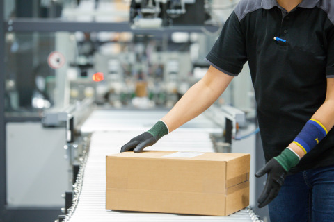 original The CVP Everest and CVP Impack Automated Packaging Solutions pack up to 1,100 parcels per hour, for multiple or single items. (Photo: Business Wire)
