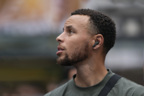 Pictured: Stephen Curry, 7-time NBA All-Star and 2-time MVP: "The Palm Buds Pro are the go-to for all my training sessions." (Photo: Business Wire)